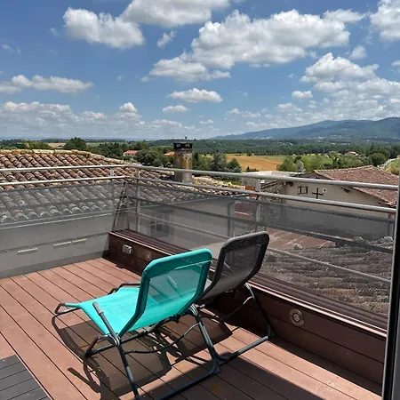 Maison De Village Avec Prive & Grande Terrasse Calme & Detente بيت للعطل *