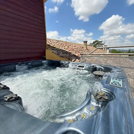 Maison De Village Avec Prive & Grande Terrasse Calme & Detente Дом отдыха